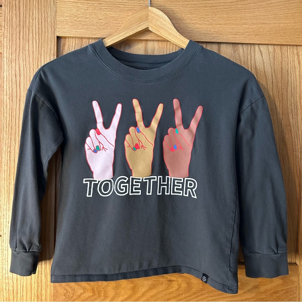 Treasure & Bond Girl’s Small (7-8) Graphic Long Sleeve Tee